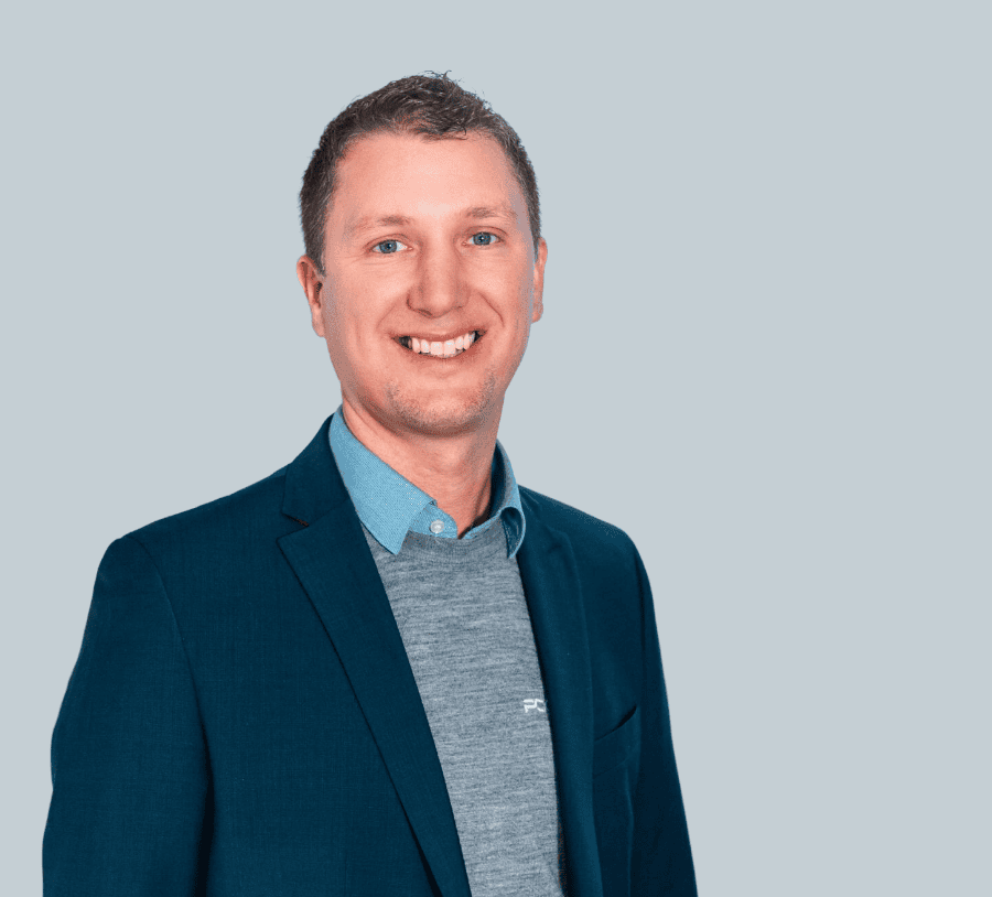 Portrait of Stefan Stadelmann, IT Expert at Accompio, in professional attire.
